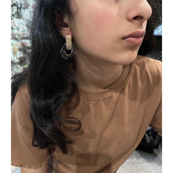 Chunky Clear Acrylic earrings , long clear white earrings , ice cube acrylic - Picture 7 of 7